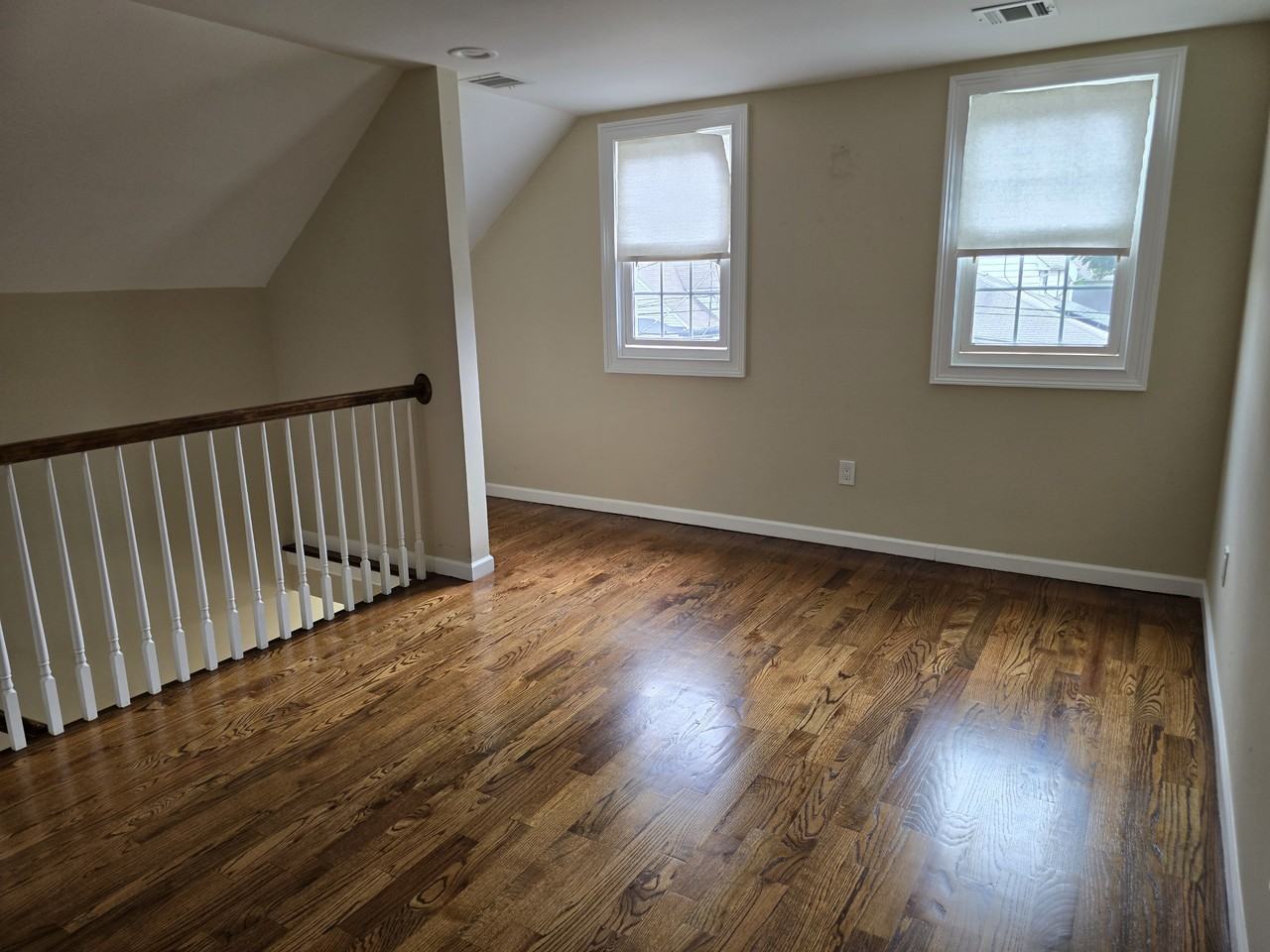 61 Grand St - Photo 3 of 9