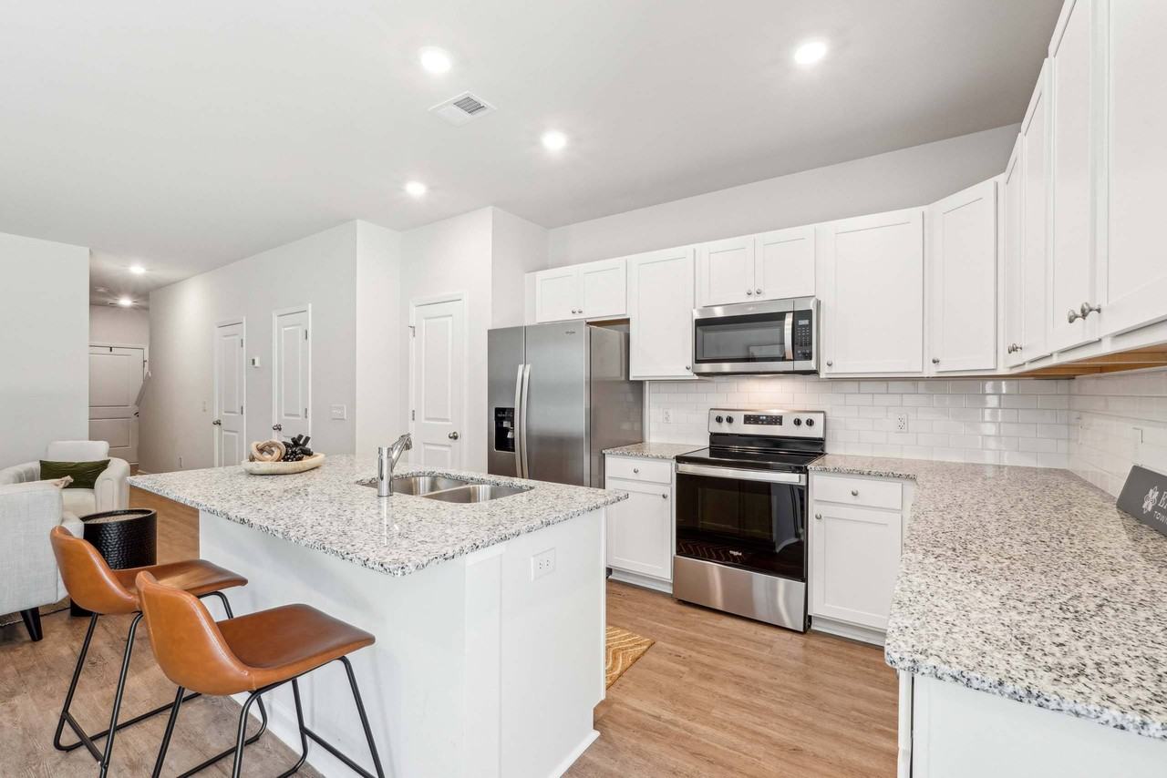 Easthaven - Photo 4 of 25