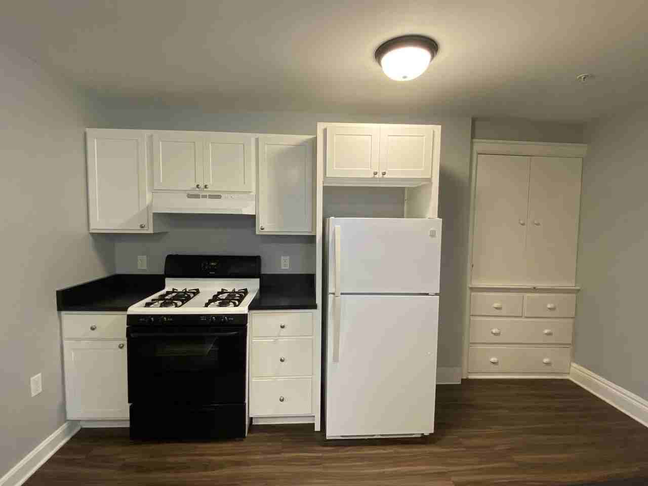 Griffin House Apartments - Photo 2 of 6