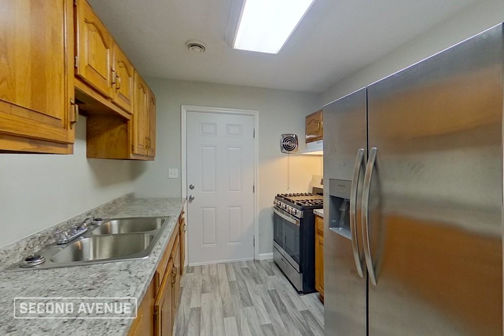 1118 Euclid Ave - Photo 2 of 16