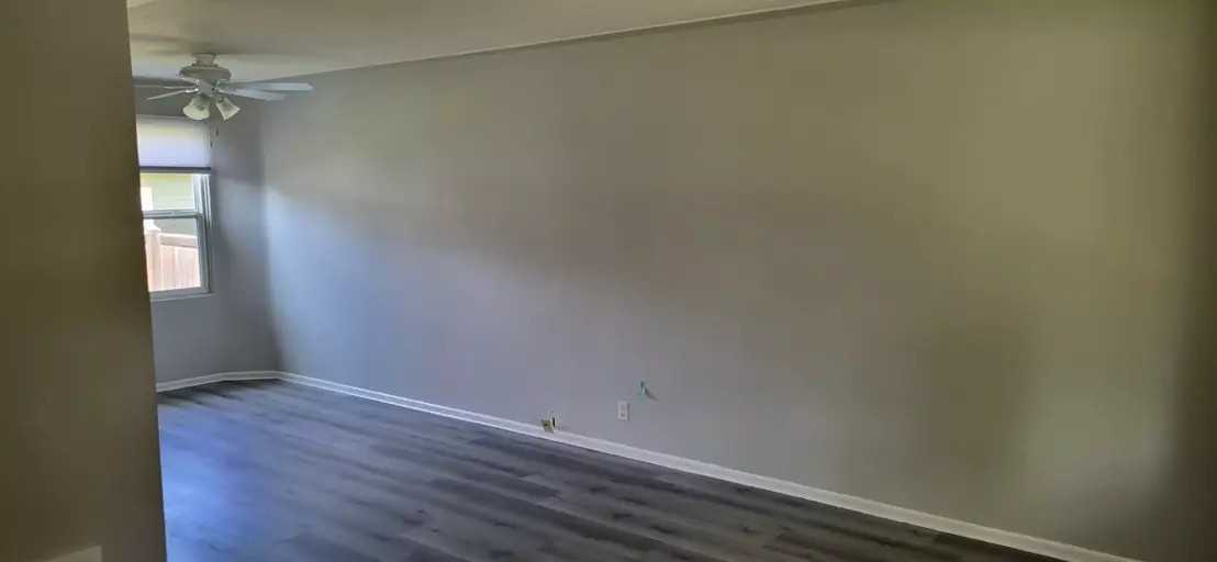 8552 88 St Nw - Photo 3 of 16