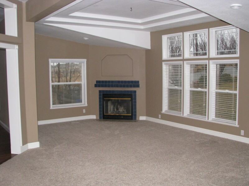 6376 Ridgeline Dr - Photo 2 of 12