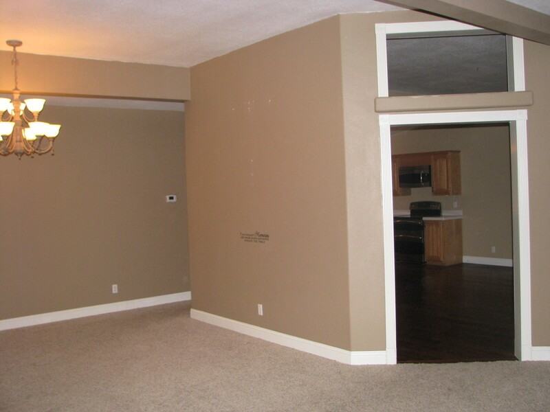 6376 Ridgeline Dr - Photo 3 of 12