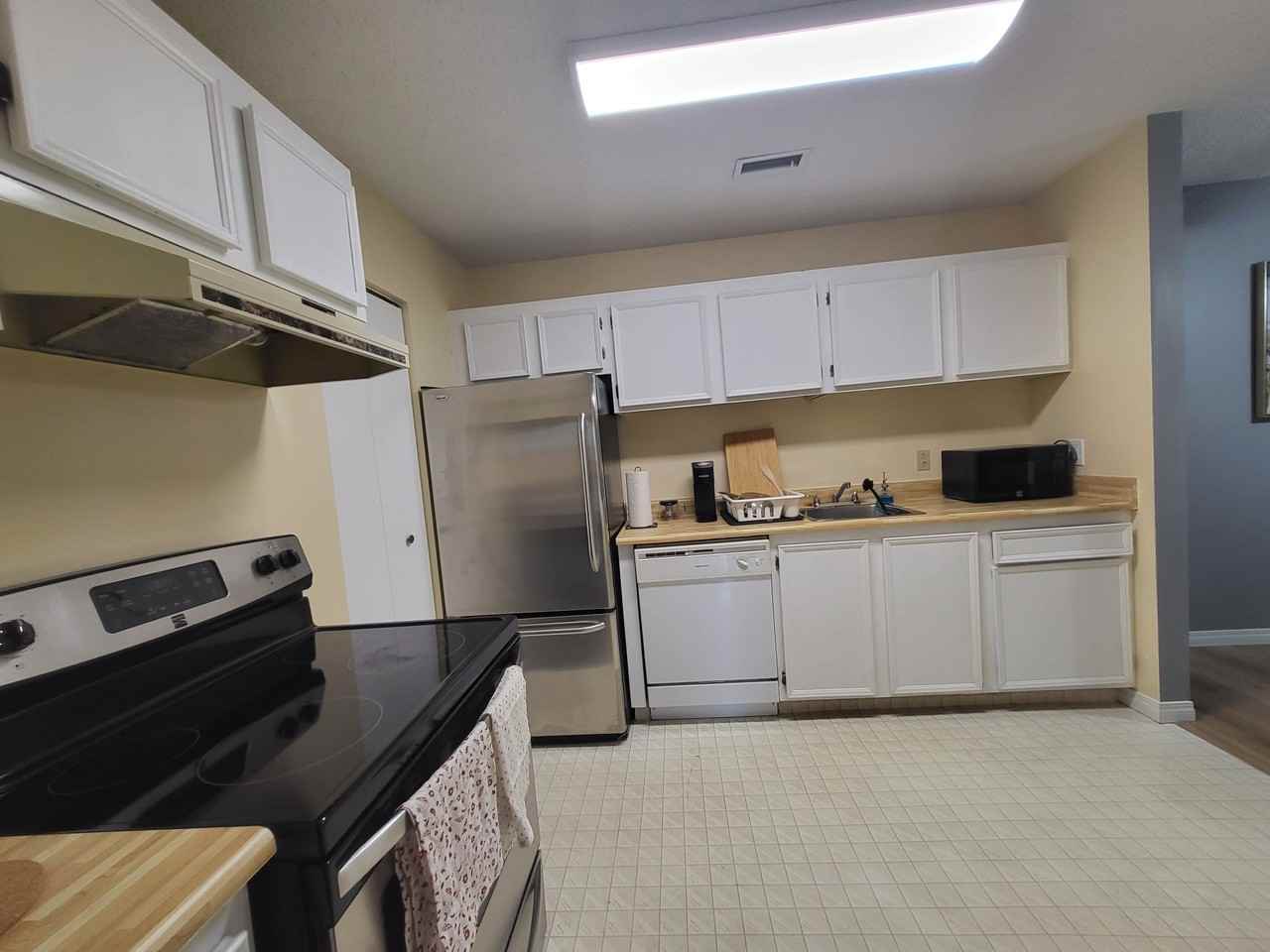 9211 172 St Nw - Photo 3 of 9