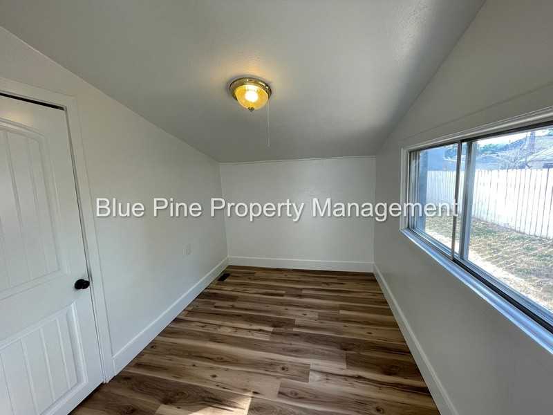 518 N 9th Ave - Photo 3 of 10