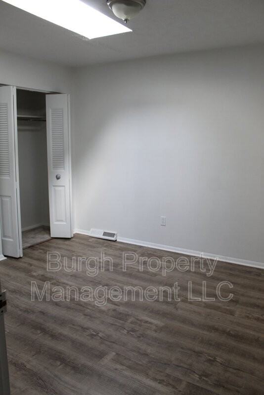 534 Fallowfield Ave #5 - Photo 4 of 10