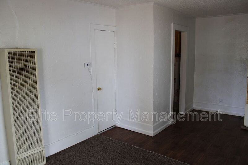 2901 5th Ave #4 - Photo 2 of 11