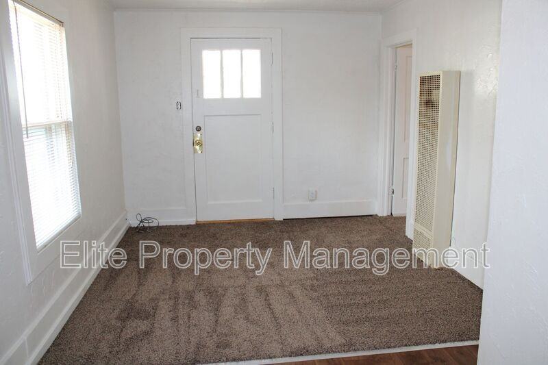2901 5th Ave #4 - Photo 3 of 11