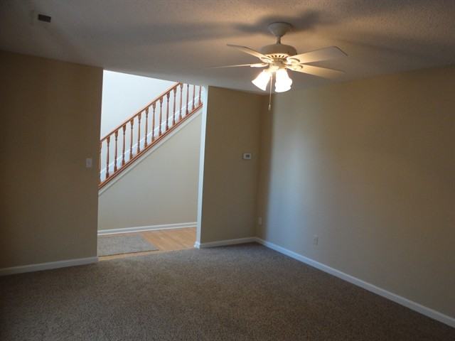1621 Turning Leaf Dr - Photo 2 of 14
