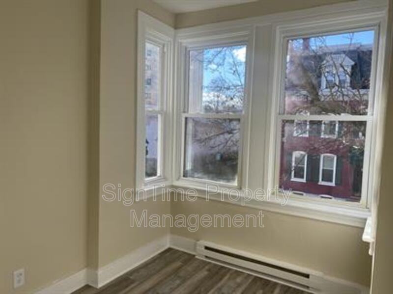 40 E Washington St #3A - Photo 5 of 9