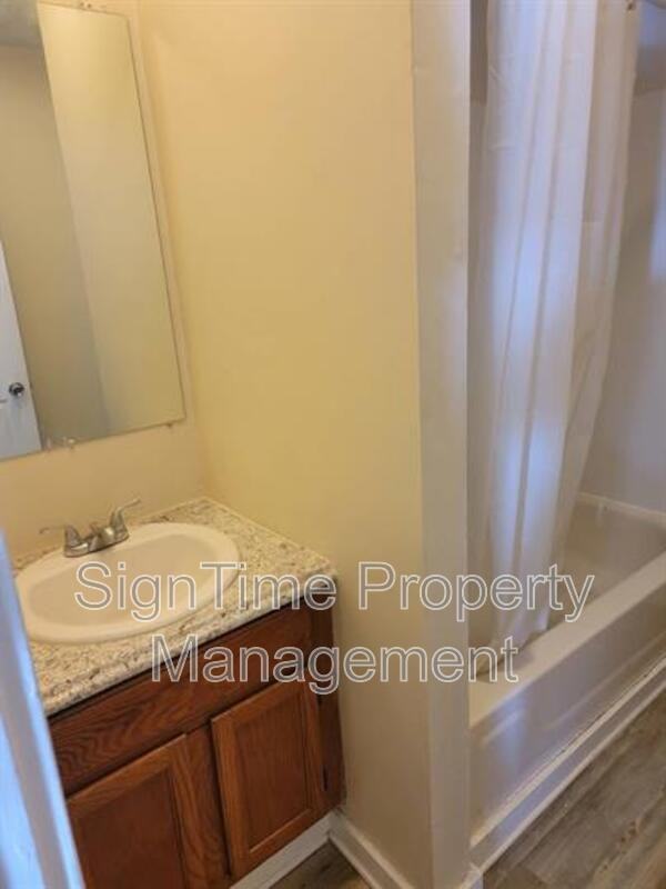 42 E Washington St #3 - Photo 6 of 10