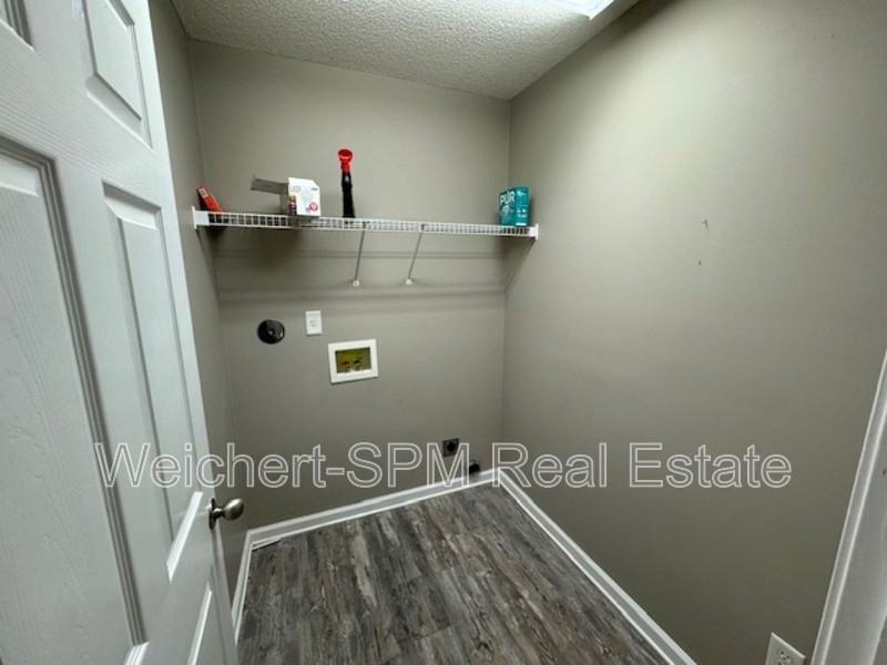 11724 Wilder St - Photo 2 of 13