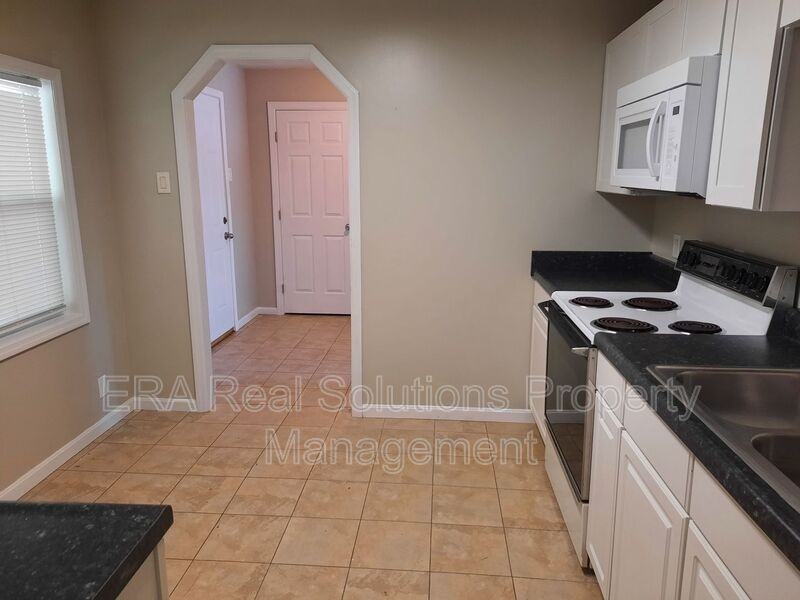 317 Bigelow St - Photo 3 of 14