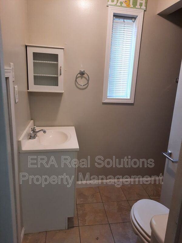 317 Bigelow St - Photo 4 of 14