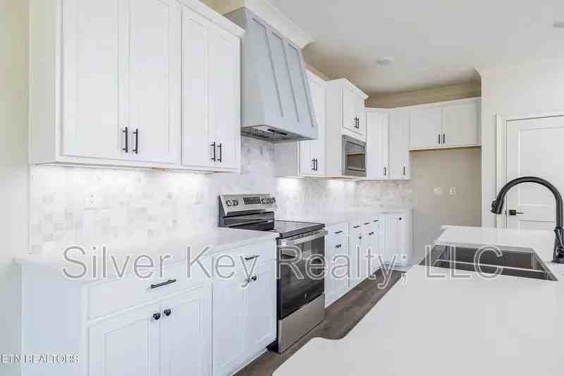141 River Park Ln - Photo 5 of 15