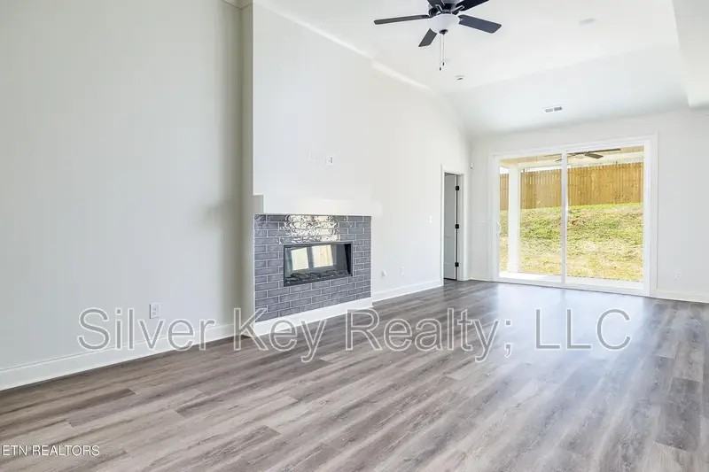 141 River Park Ln - Photo 7 of 15