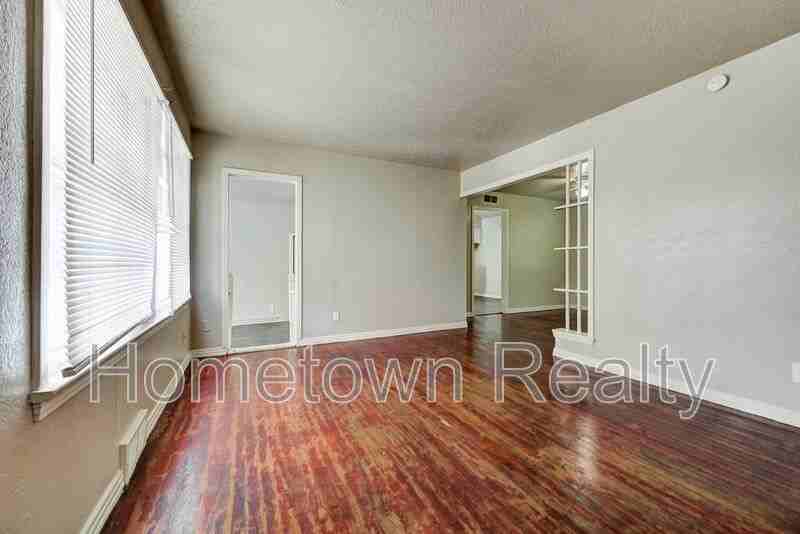 3513 Springlake Dr - Photo 2 of 20