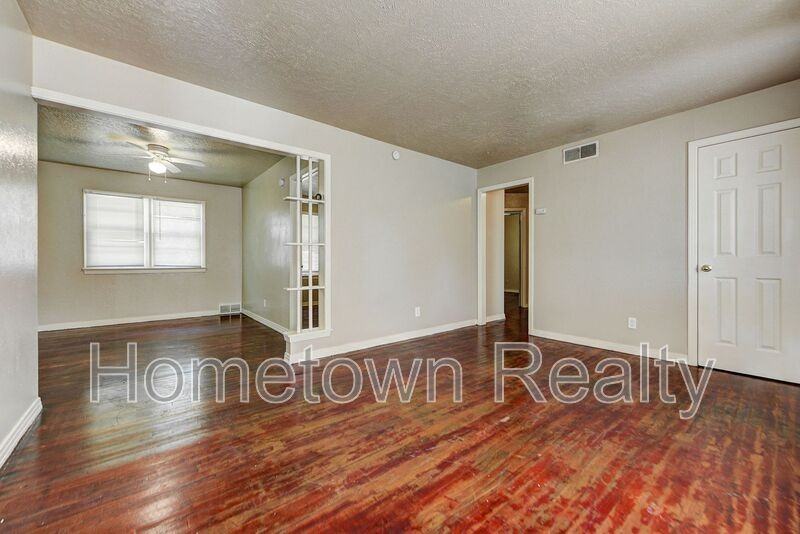 3513 Springlake Dr - Photo 4 of 20