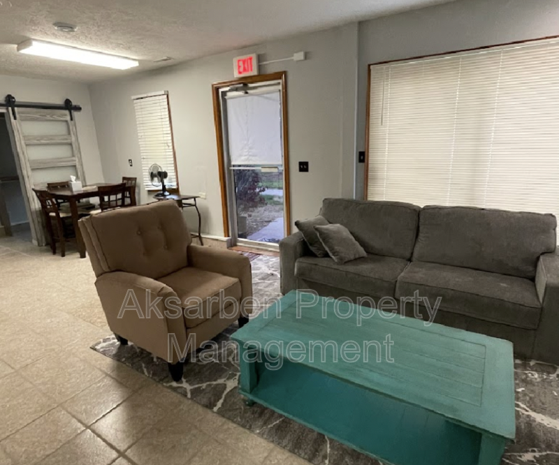 2778 33rd Ave - Photo 2 of 7