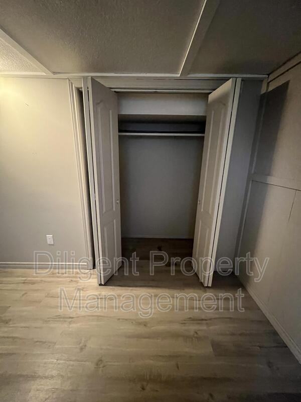 186 Collison Ave #5 - Photo 2 of 10