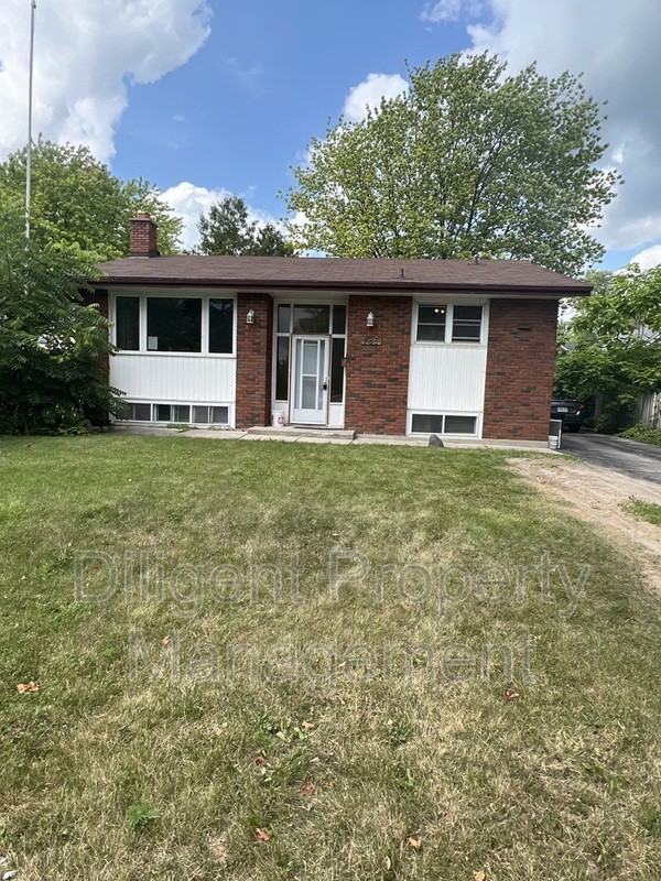 186 Collison Ave #5 - Photo 5 of 10