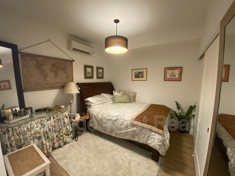 411-660 Cawston Ave - Photo 4 of 5