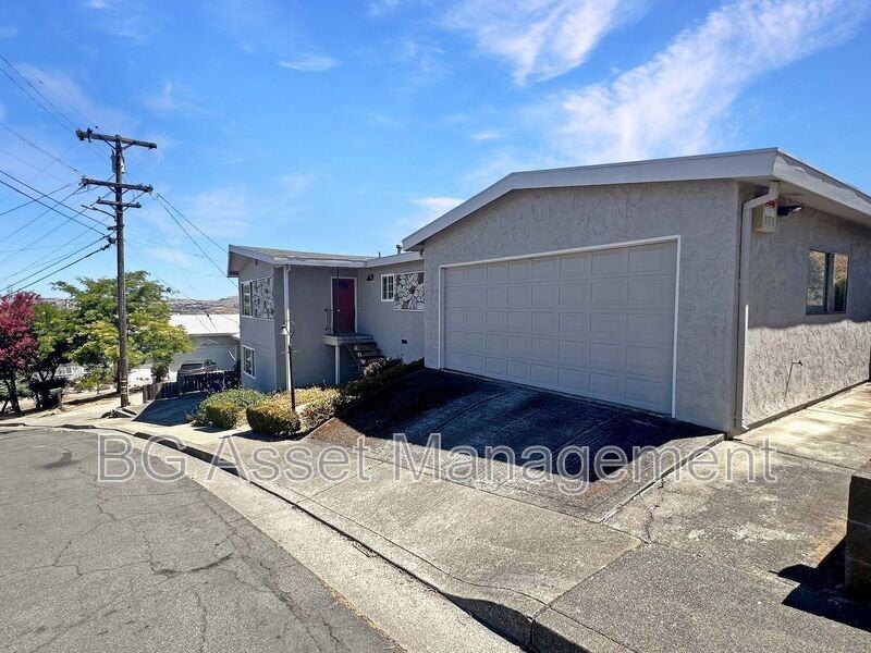 35 Grand View Ave - Photo 2 of 24