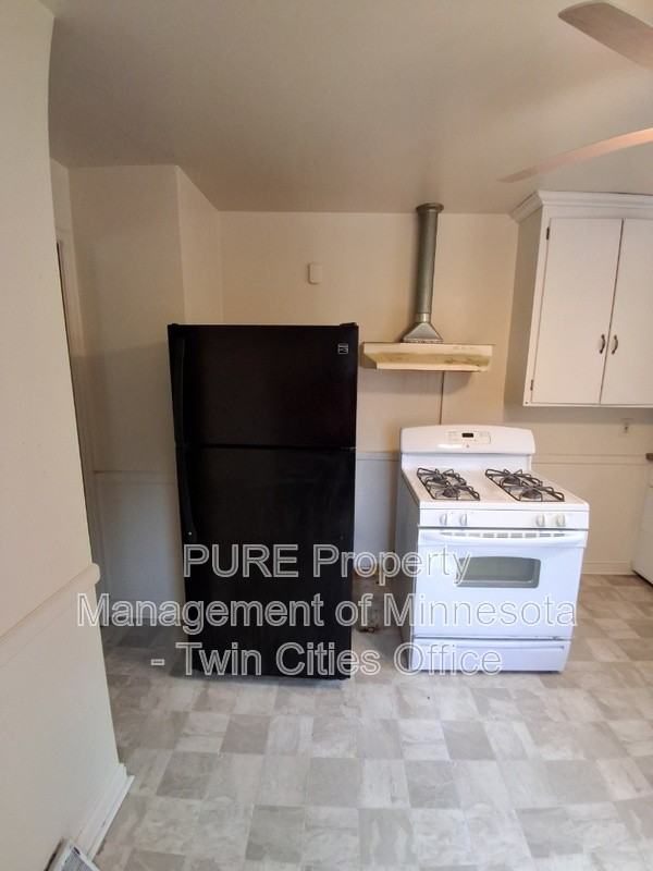 1250 Jessamine Ave E Uppr - Photo 2 of 18