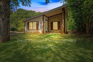 1011 W Hull St - Photo 1 of 1