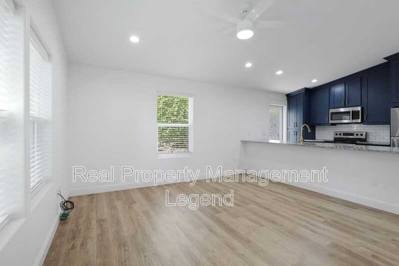 1011 W Hull St - Photo 5 of 29