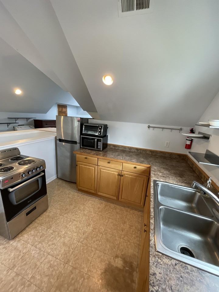 1437 Milwaukee Street (2)(8%/50%/$199)(SS)(SC) Taking over - Photo 2 of 19