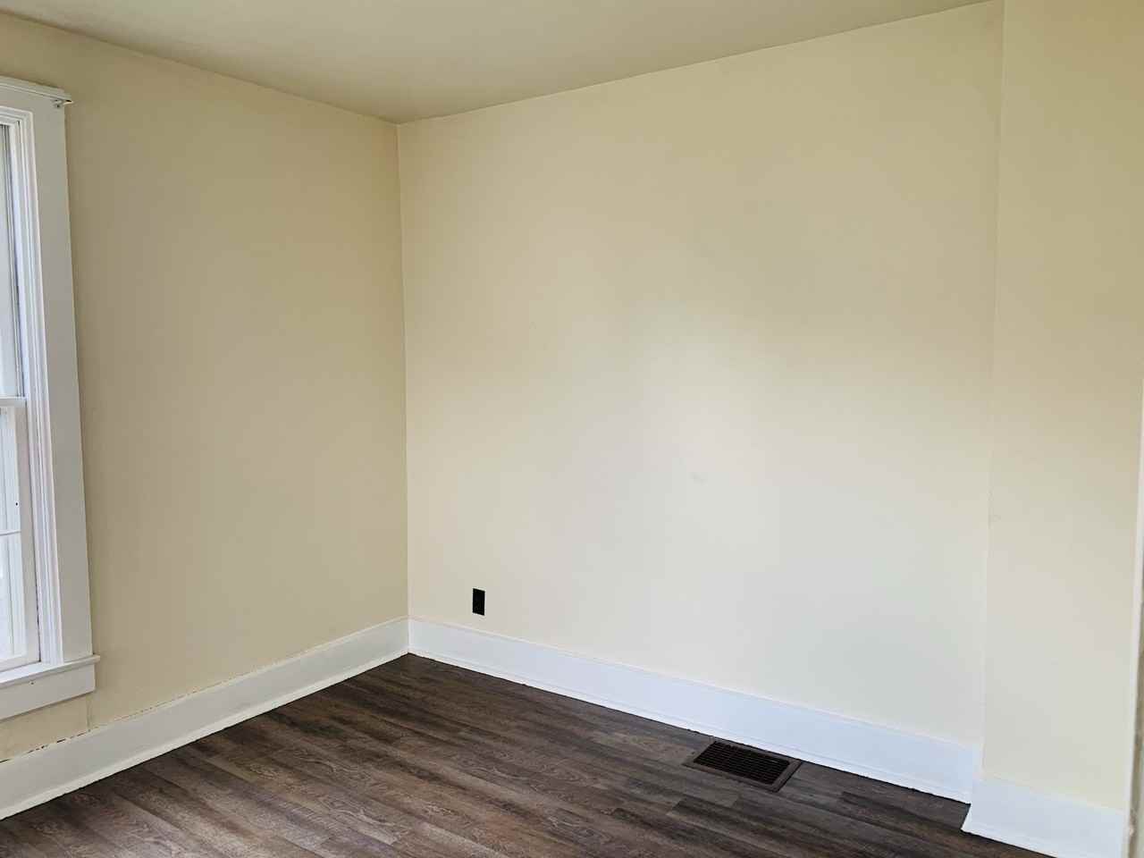 317 North Van Buren Avenue - Photo 3 of 11