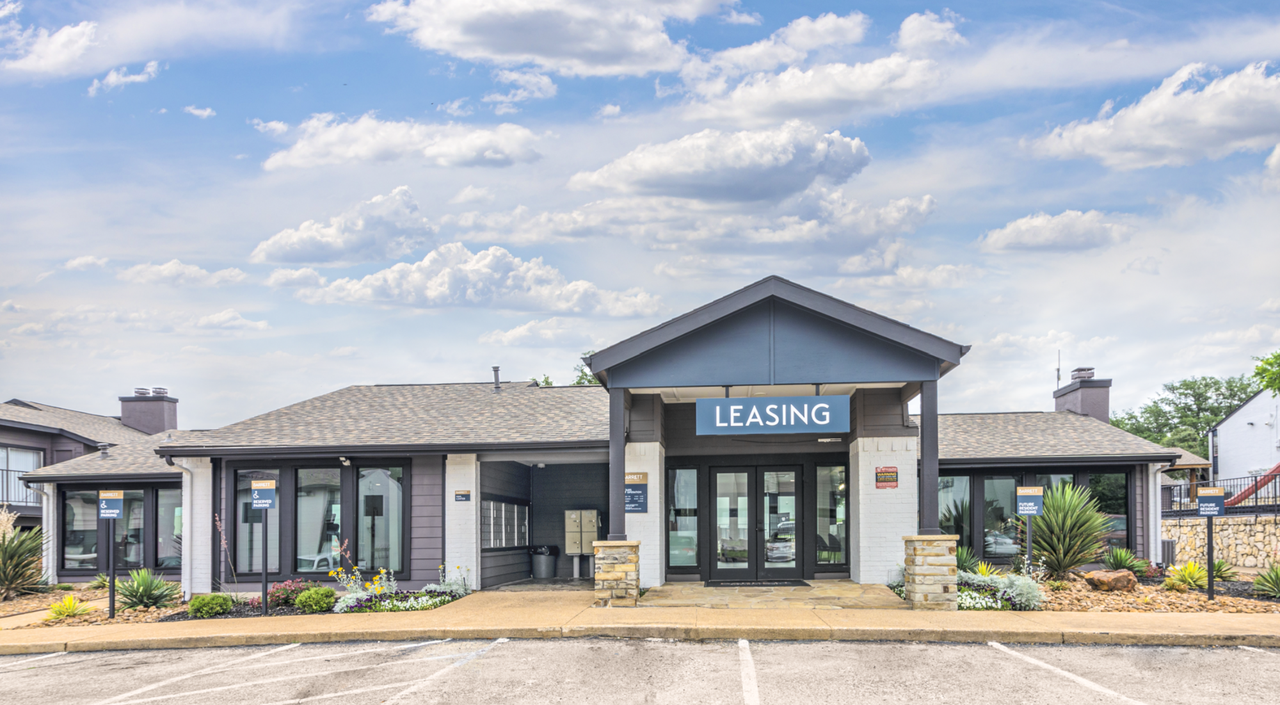 Barrett Apartment Homes - Photo 7 of 54