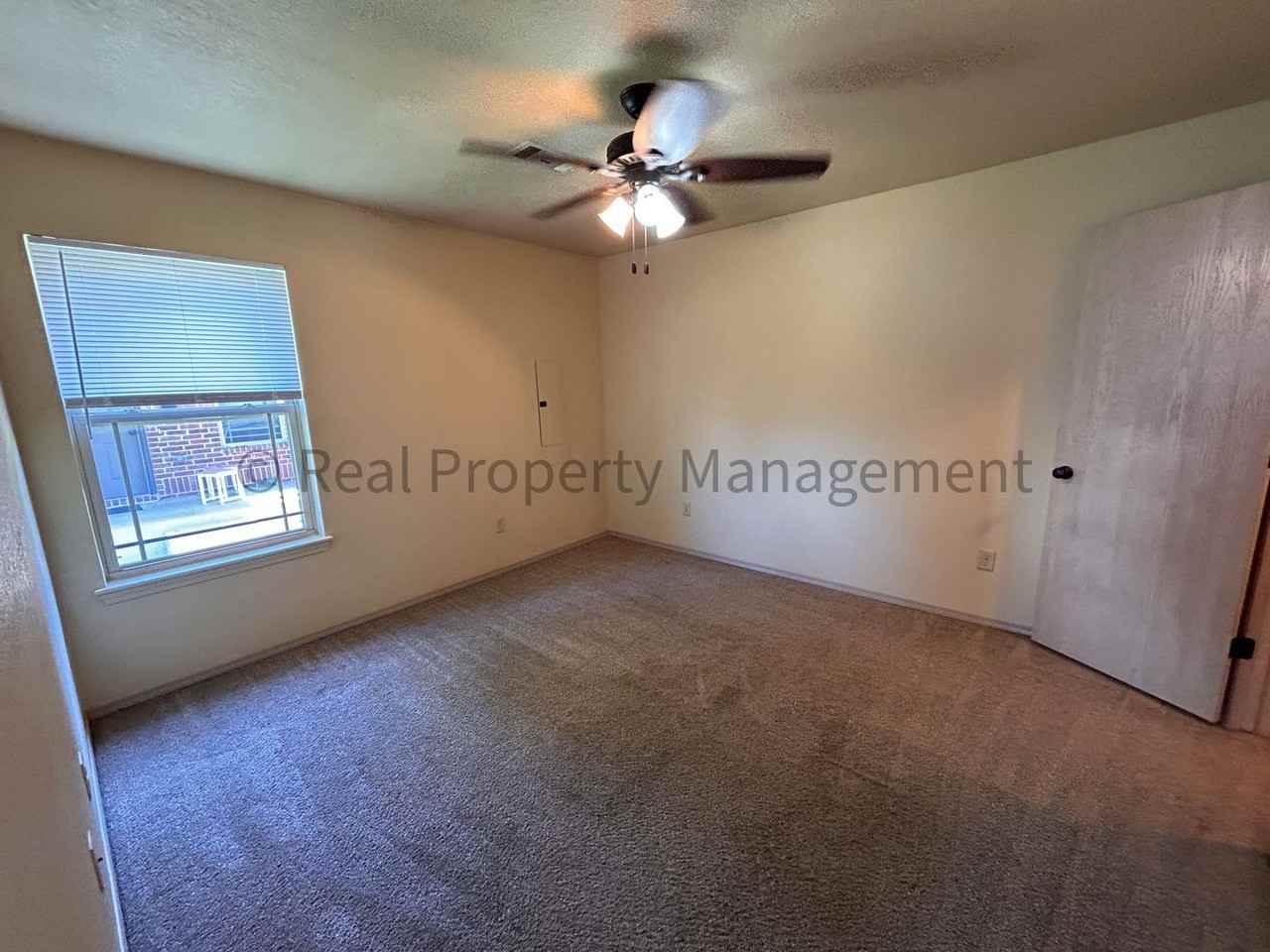 324 South 12th Street - Photo 6 of 13