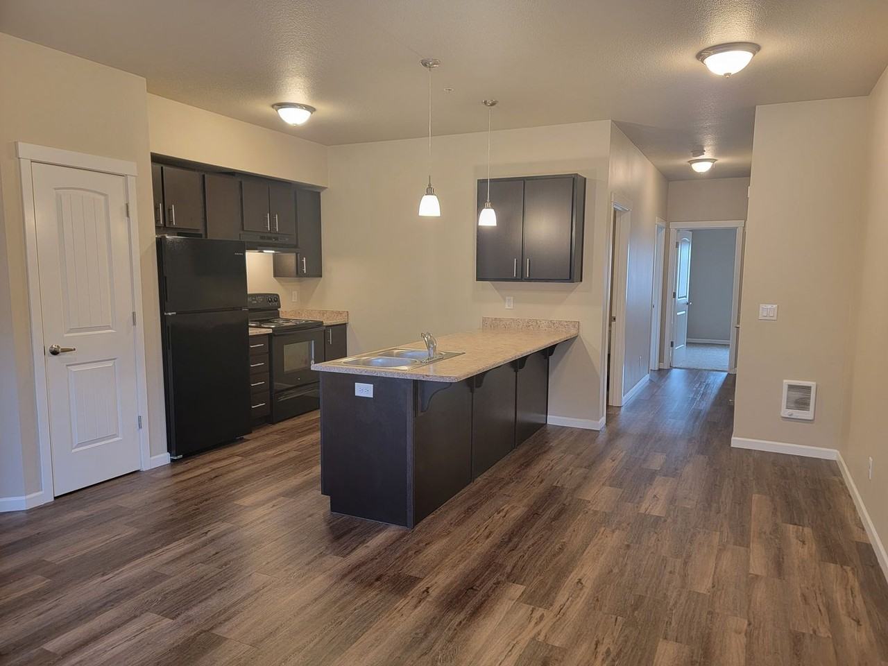 May's Landing Apartments - Photo 4 of 16