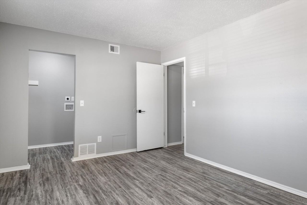 Castle Tower Apartments - Photo 7 of 50