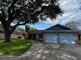 featured image of 211 Taos Dr