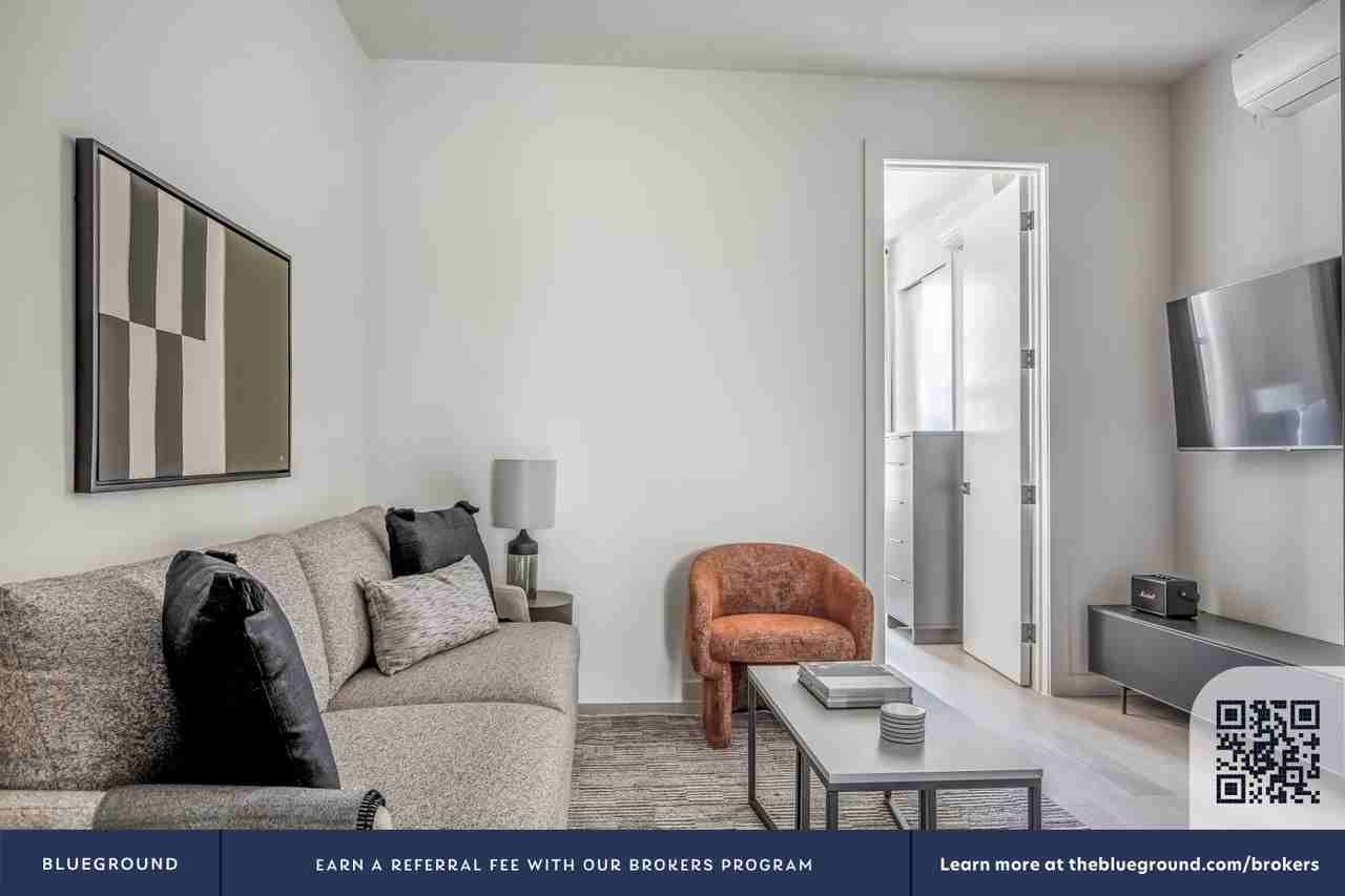 150 North 9th Street #1135 - Photo 4 of 21