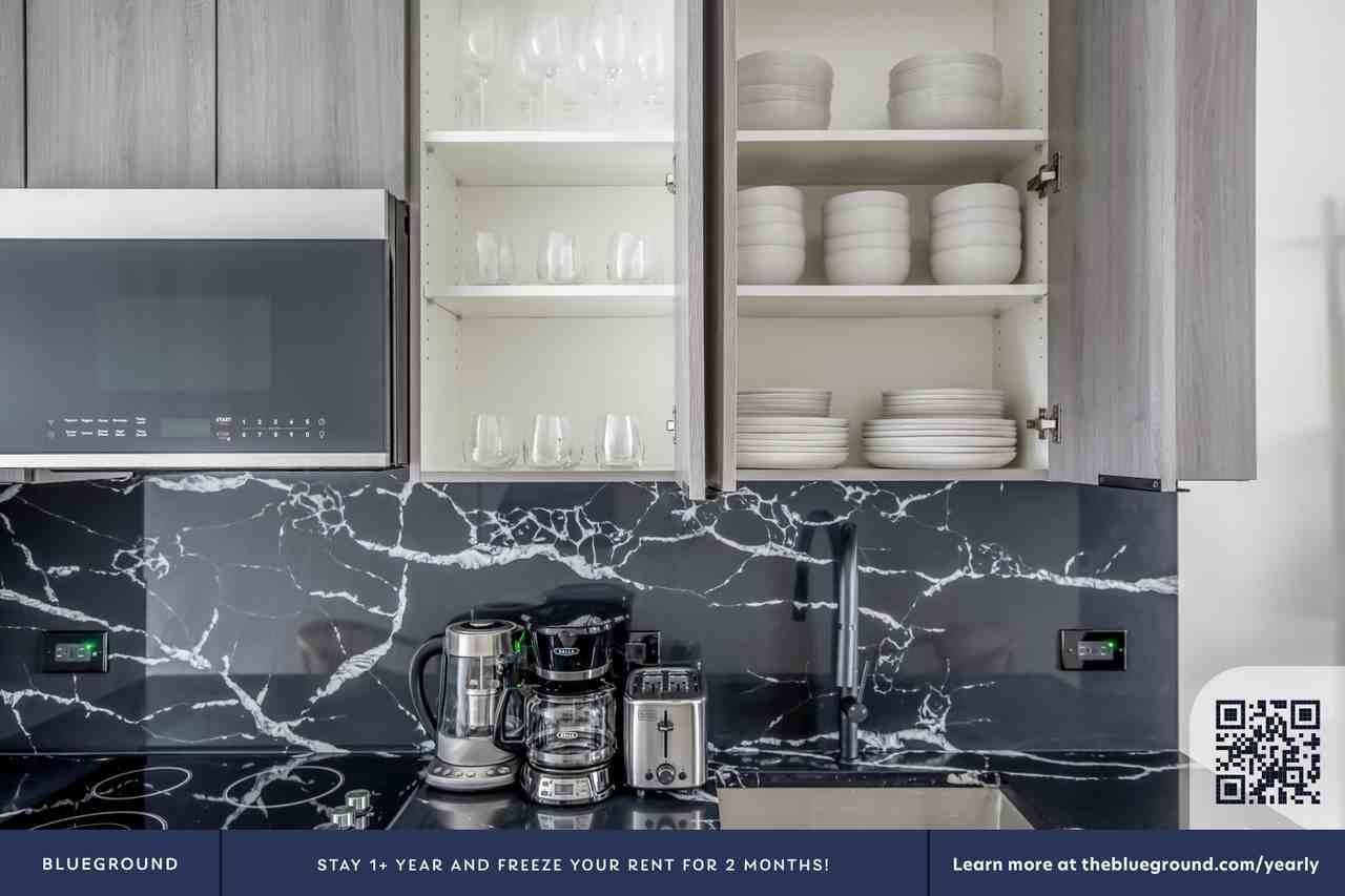 150 North 9th Street #1135 - Photo 7 of 21