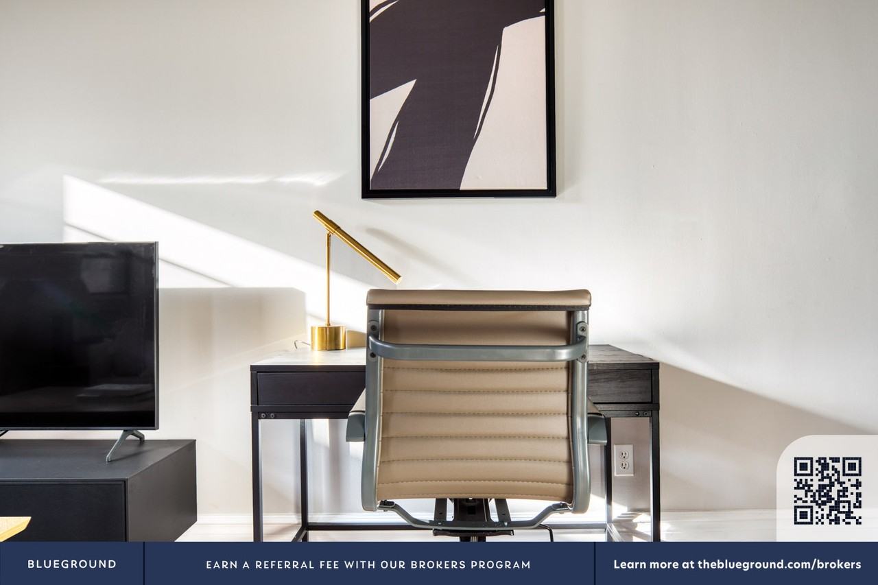 273 W 10th St #1060 - Photo 4 of 19