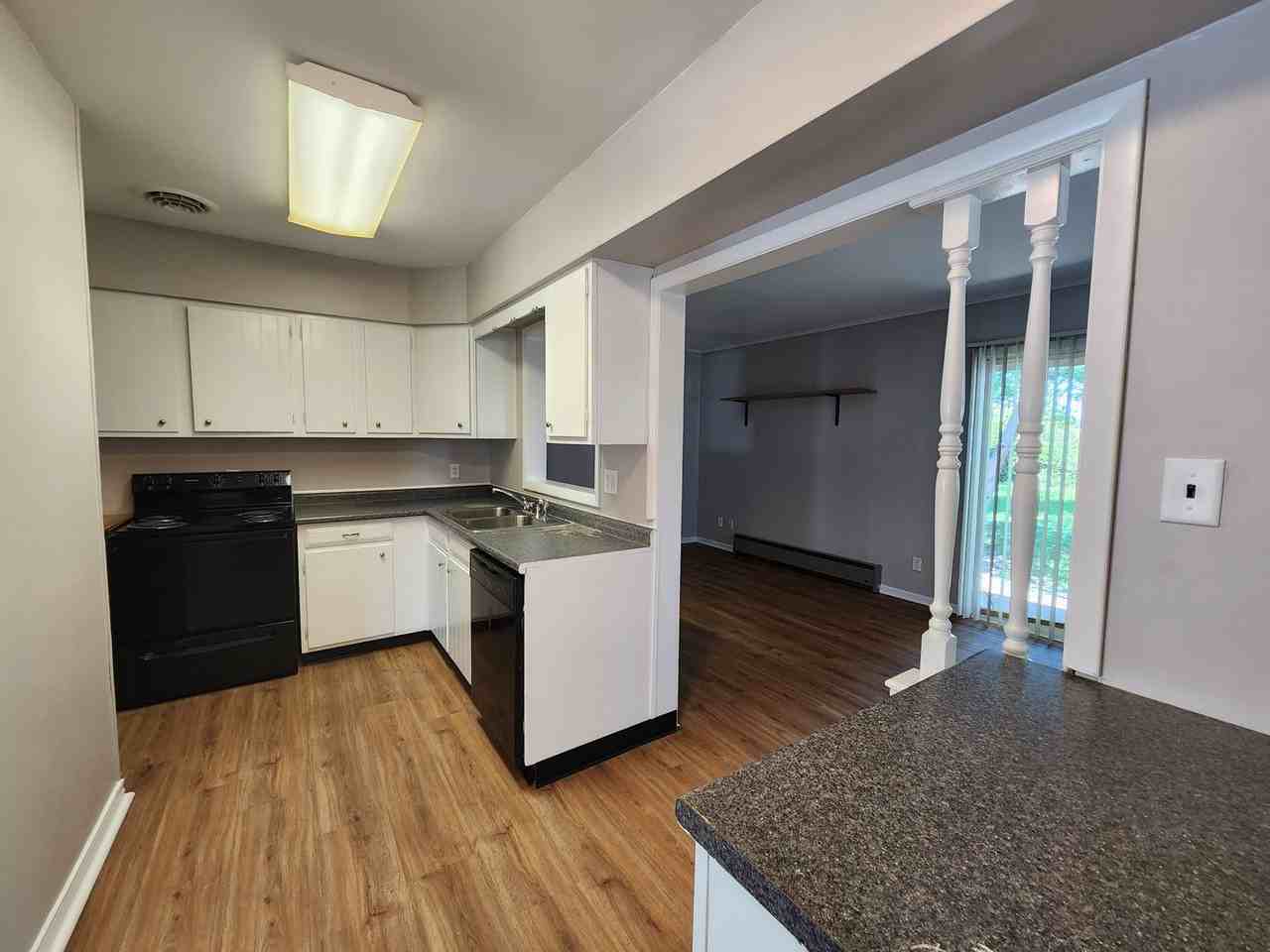 2622 Mariposa Dr - Photo 4 of 9