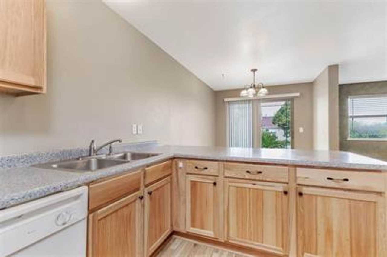 515 Michael Grove Ave - Photo 5 of 13