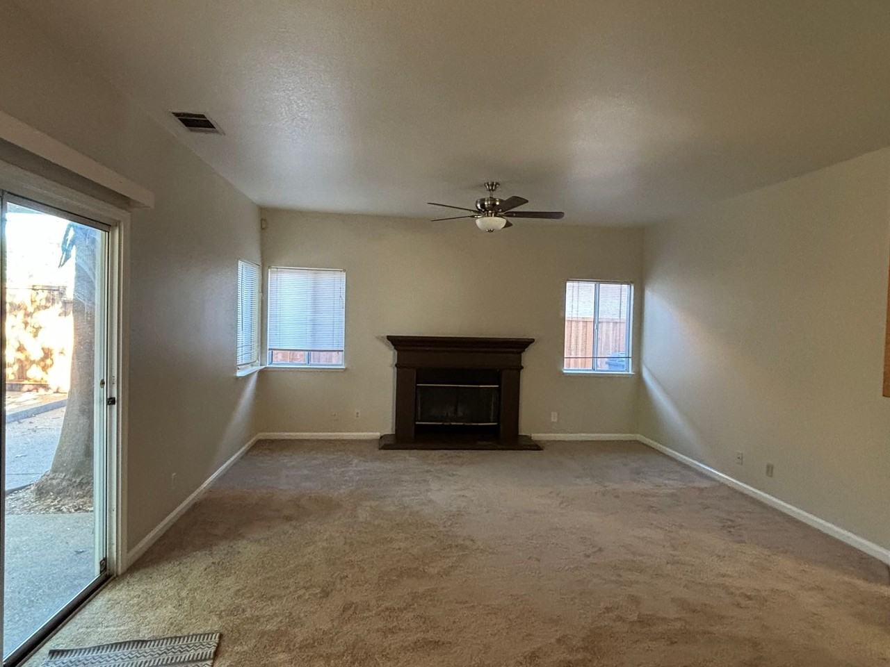 5021 Chaparral Ct - Photo 7 of 21