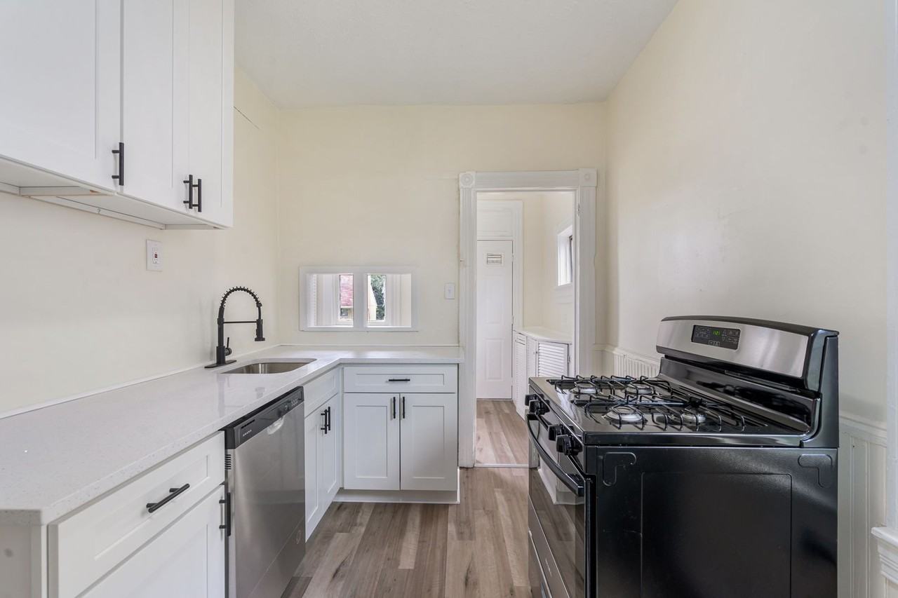 3050 Glen Mawr St - Photo 7 of 17