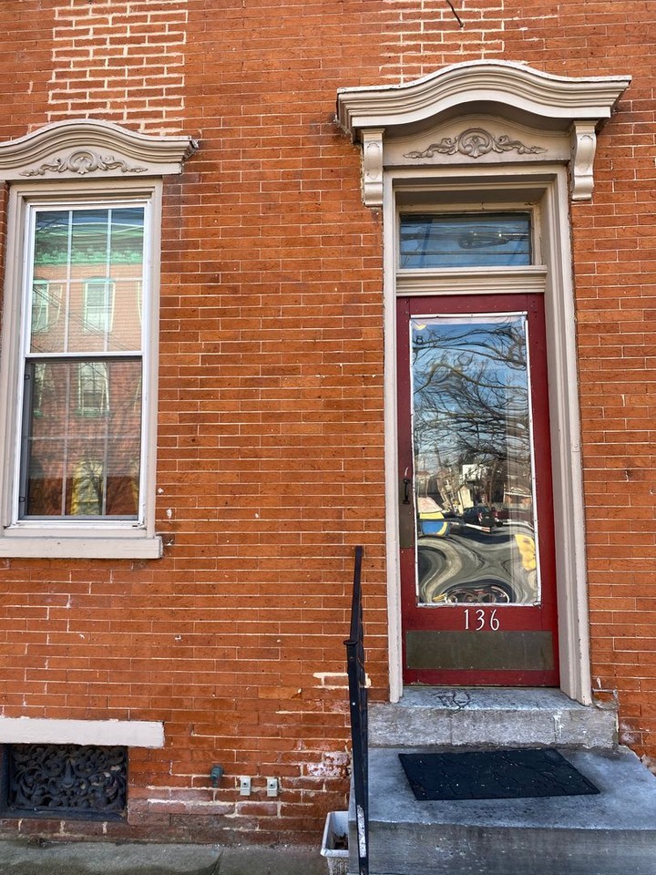 136 E Walnut St - Photo 7 of 14