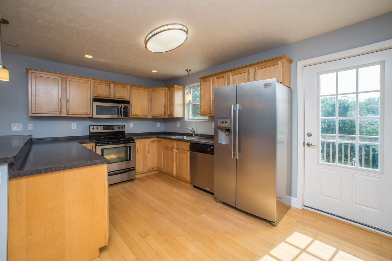 421 Augusta St - Photo 6 of 37