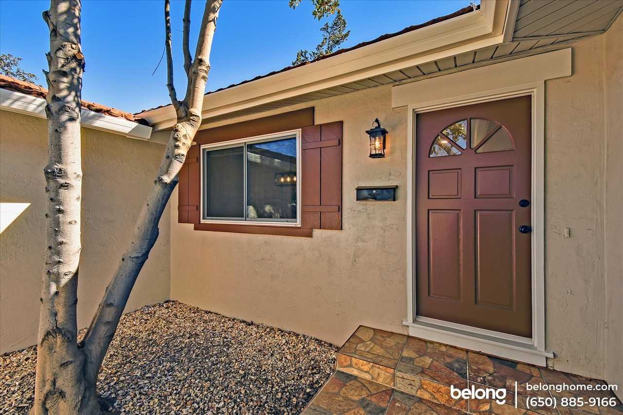 814 Lusterleaf Dr - Photo 5 of 50