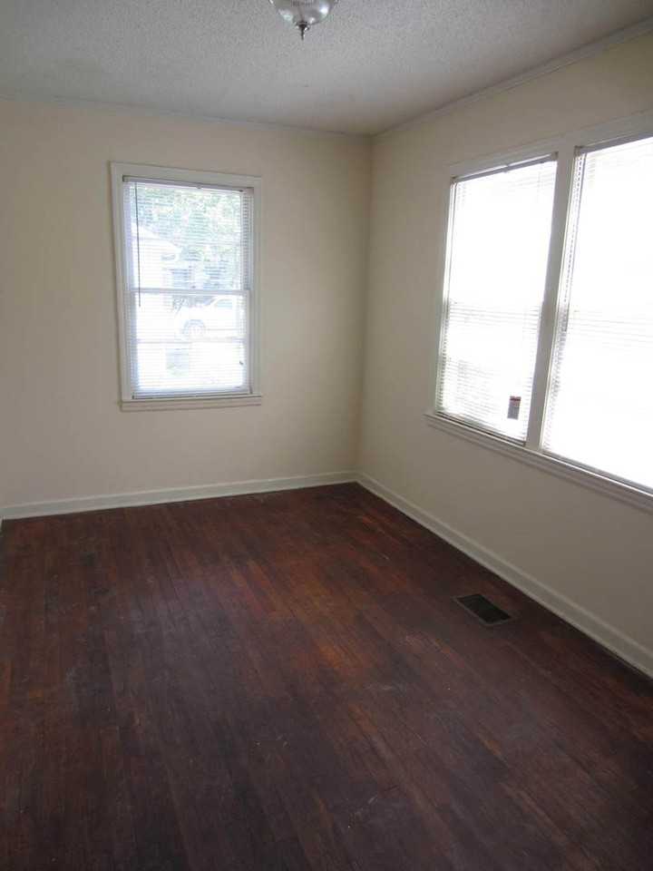 1508 Iola Dr - Photo 7 of 7
