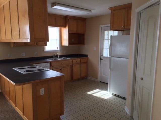 3009 Ainsley Ct - Photo 3 of 10