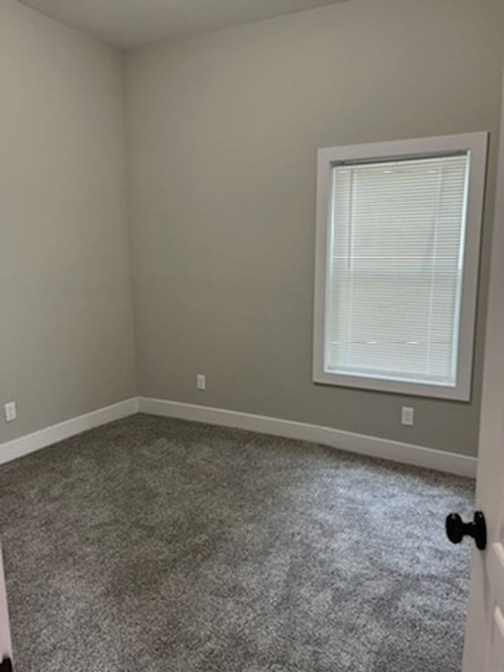 817 Shelby Pkwy - Photo 4 of 6